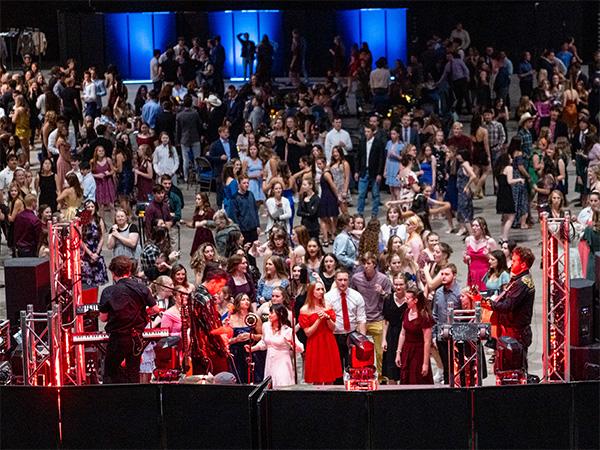 crowds at the Raynes Concert