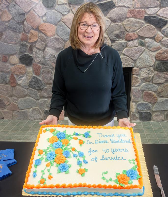 Diane Fladeland with her retirement cake