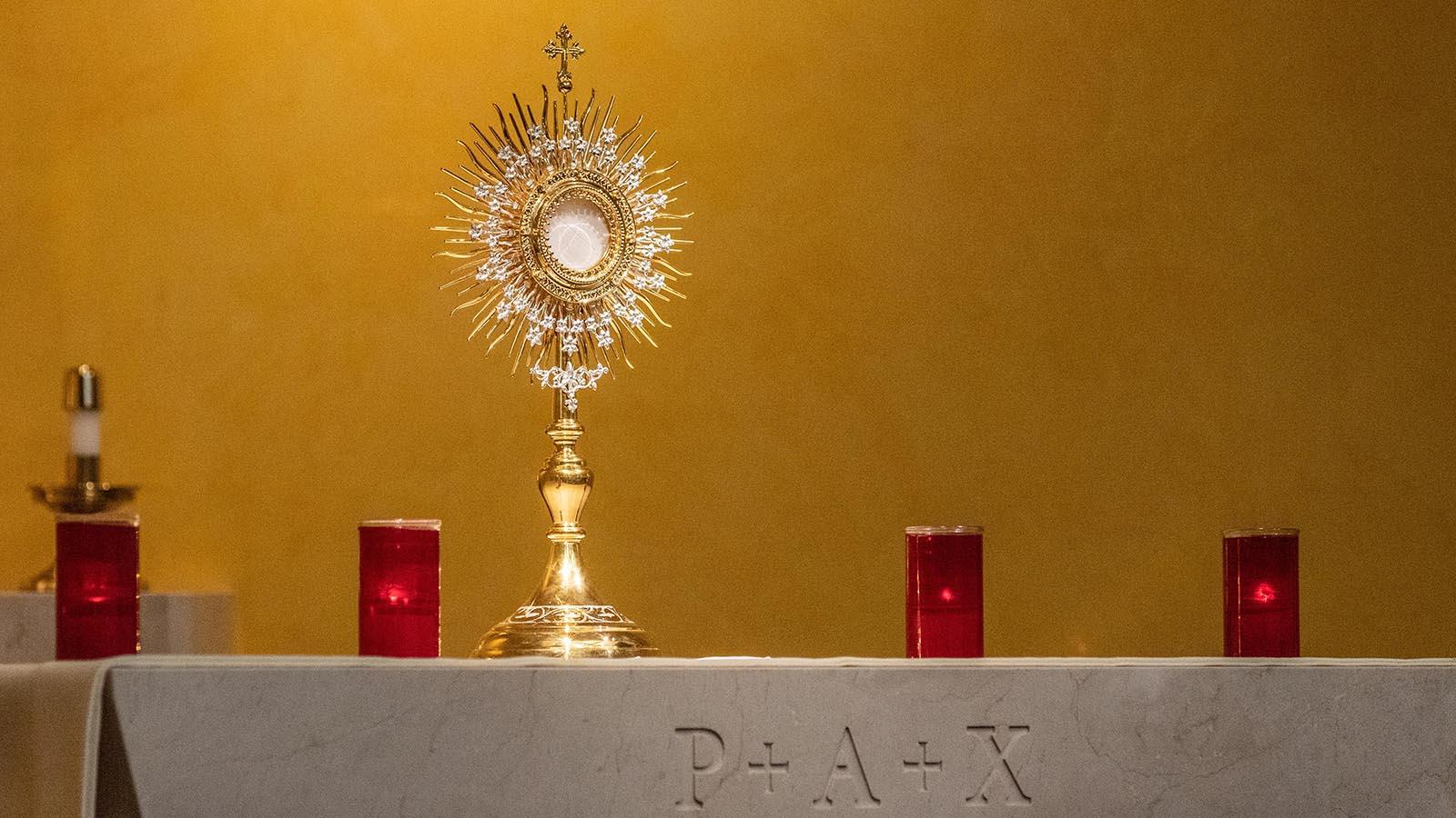 Monstrance on the altar in Benet Chapel.