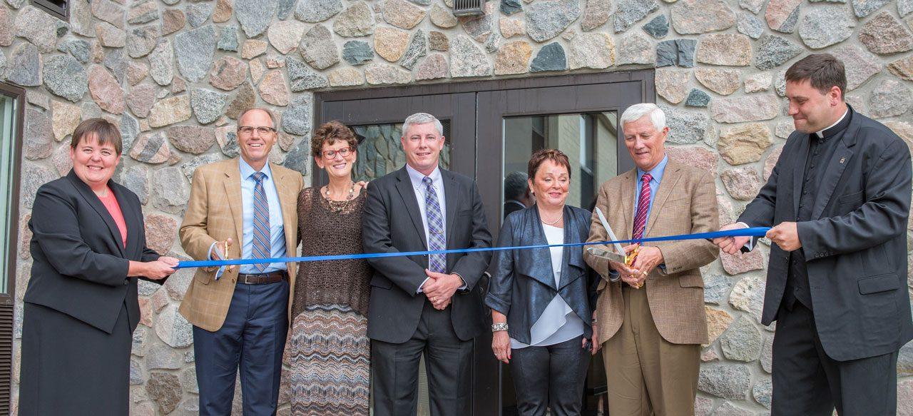 Ribbon cutting ceremony for Roers Hall