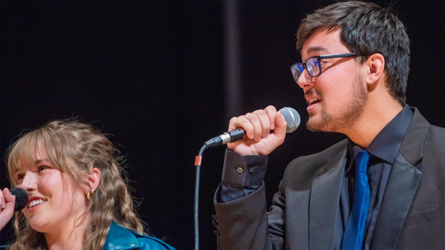 students singing for vocal jazz